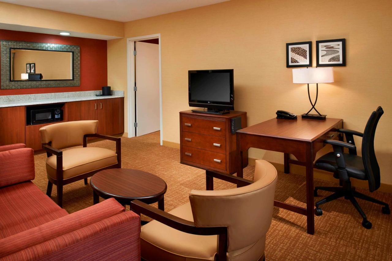โซเนสตา ซีเลกต์ ดีทรอยต์ โนวี Hotel ภายนอก รูปภาพ