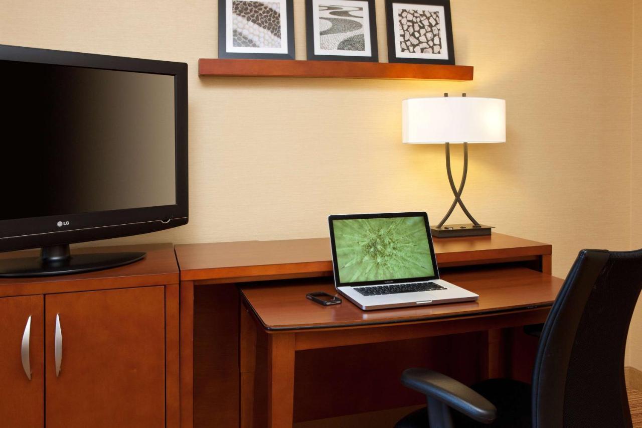 โซเนสตา ซีเลกต์ ดีทรอยต์ โนวี Hotel ภายนอก รูปภาพ