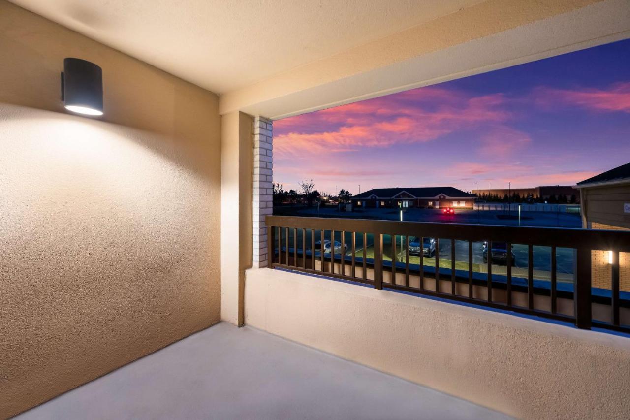 โซเนสตา ซีเลกต์ ดีทรอยต์ โนวี Hotel ภายนอก รูปภาพ