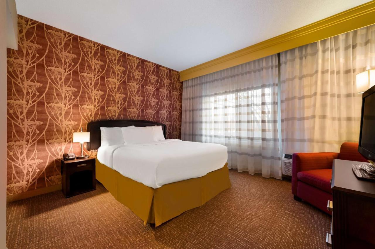 โซเนสตา ซีเลกต์ ดีทรอยต์ โนวี Hotel ภายนอก รูปภาพ